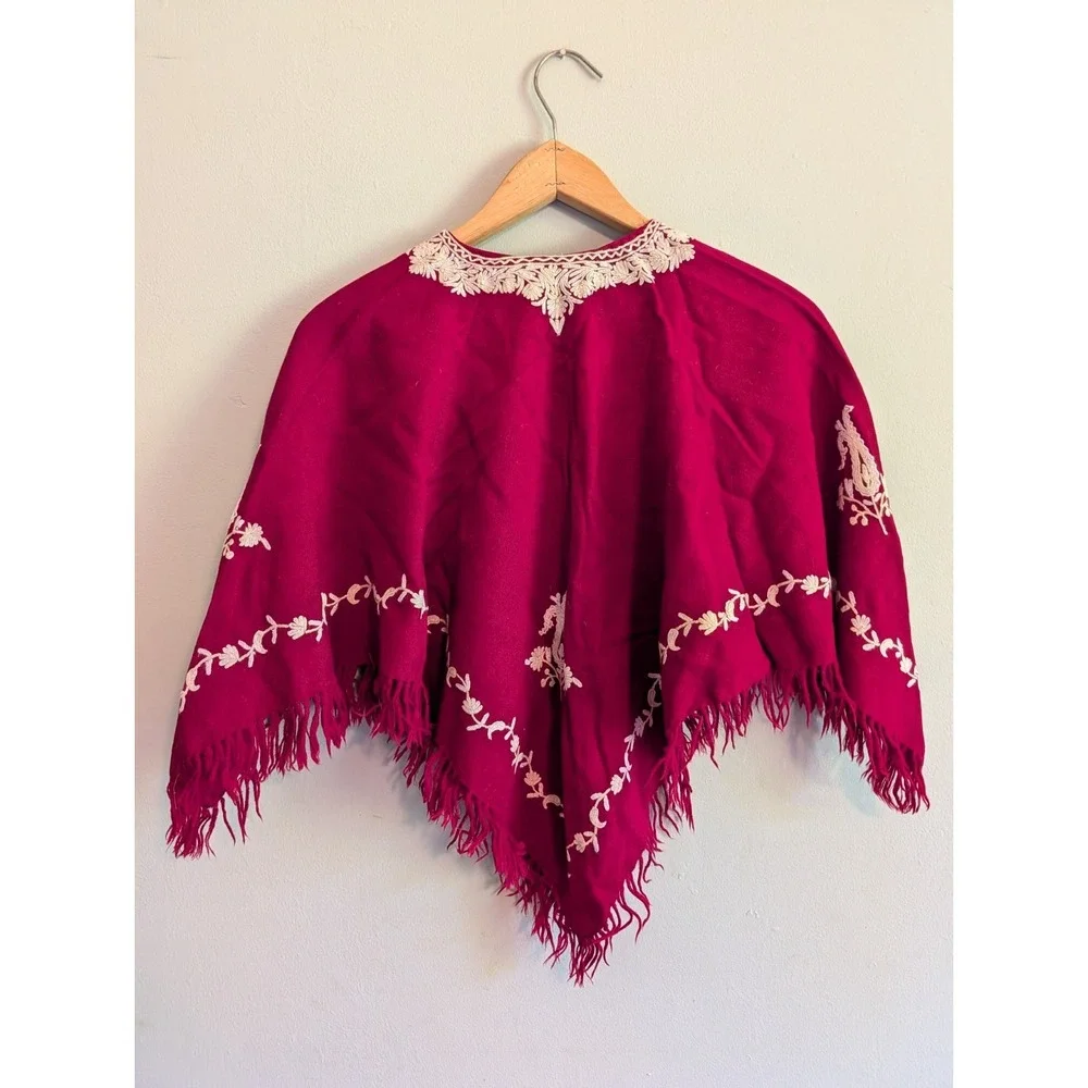 Vintage Wool Poncho Shawl Embroidered Red Floral‎ Fringe Bohemian Festival 70s
